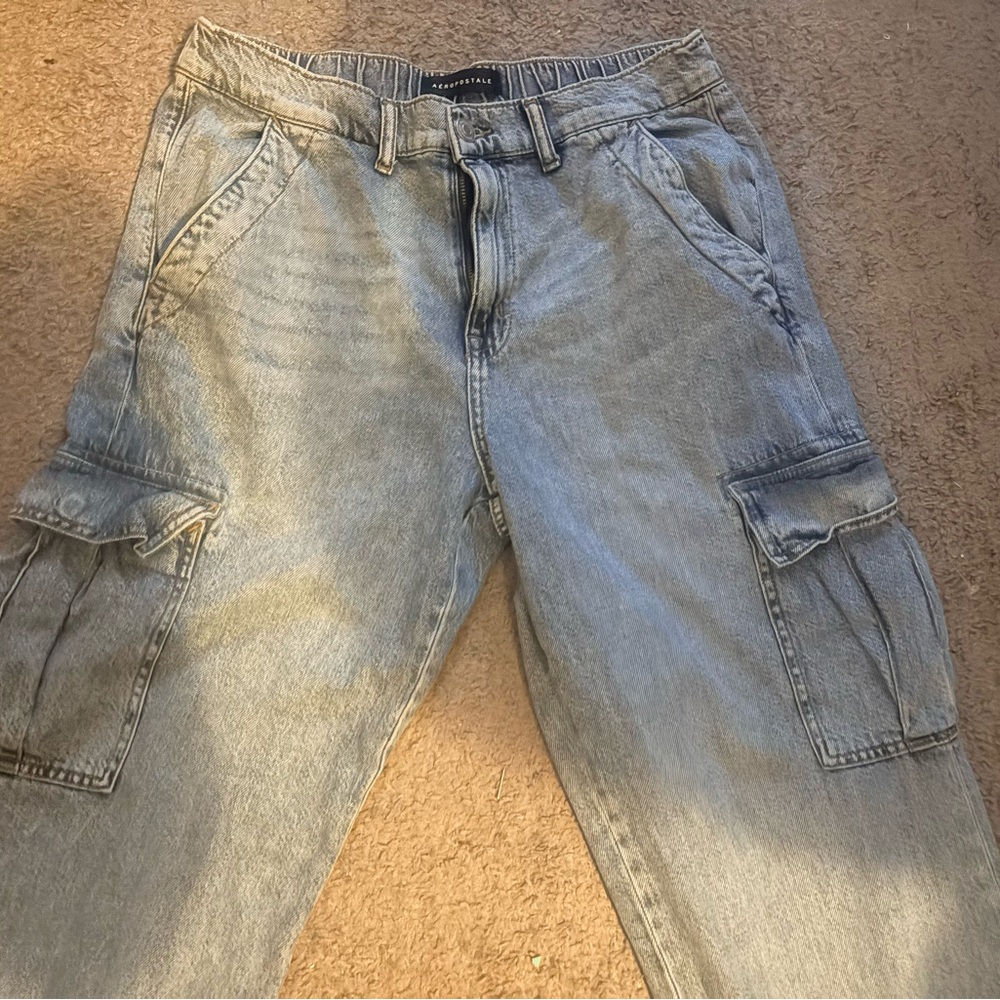 2 pair Aeropostale wide leg cargo jeans- 1 light wash 1 dark